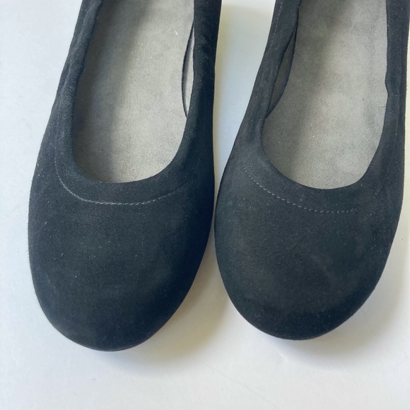 Stuart Weitzman Suede Block Heel Pumps Size 8 - Picture 9 of 10